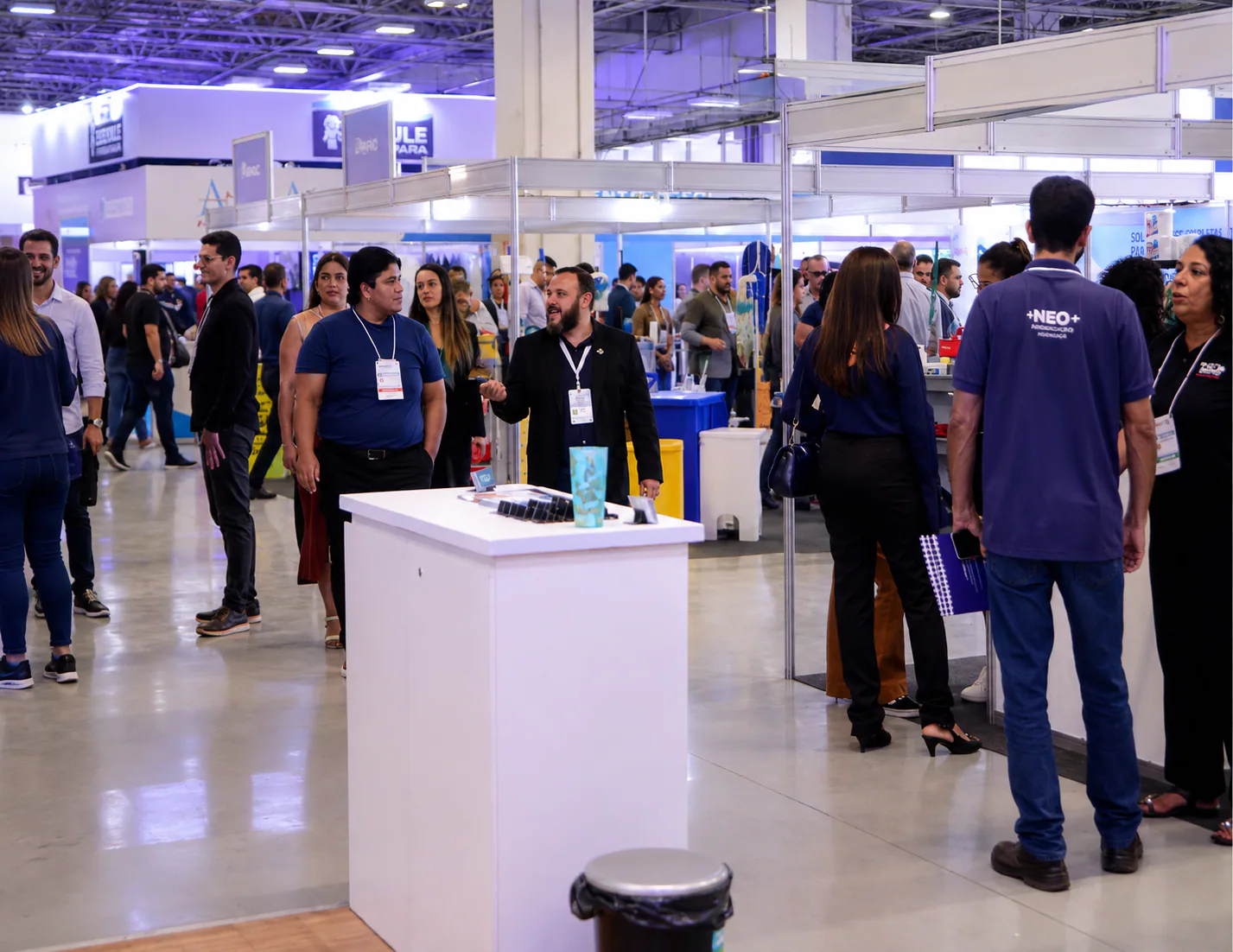 Visitantes e expositores durante a HOSPEX
